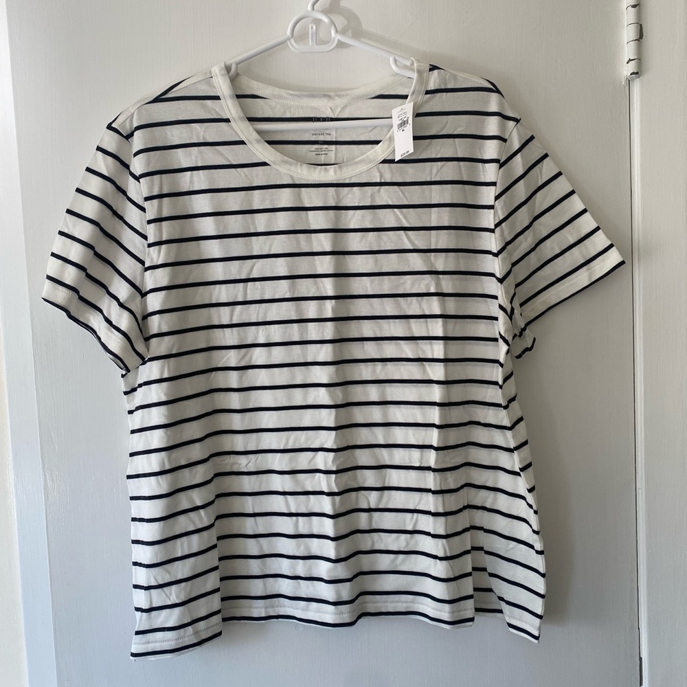 GAP Black and White Striped Short Sleeve Tee NWT